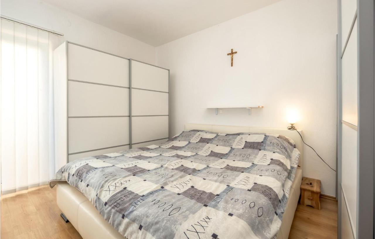 Amazing apartment in Crikvenica with 2 Bedrooms&WiFi Buitenkant foto
