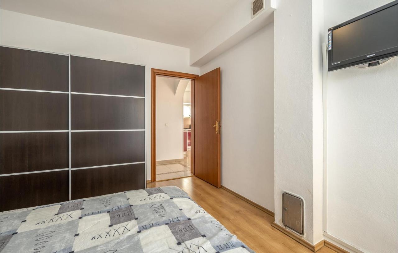 Amazing apartment in Crikvenica with 2 Bedrooms&WiFi Buitenkant foto
