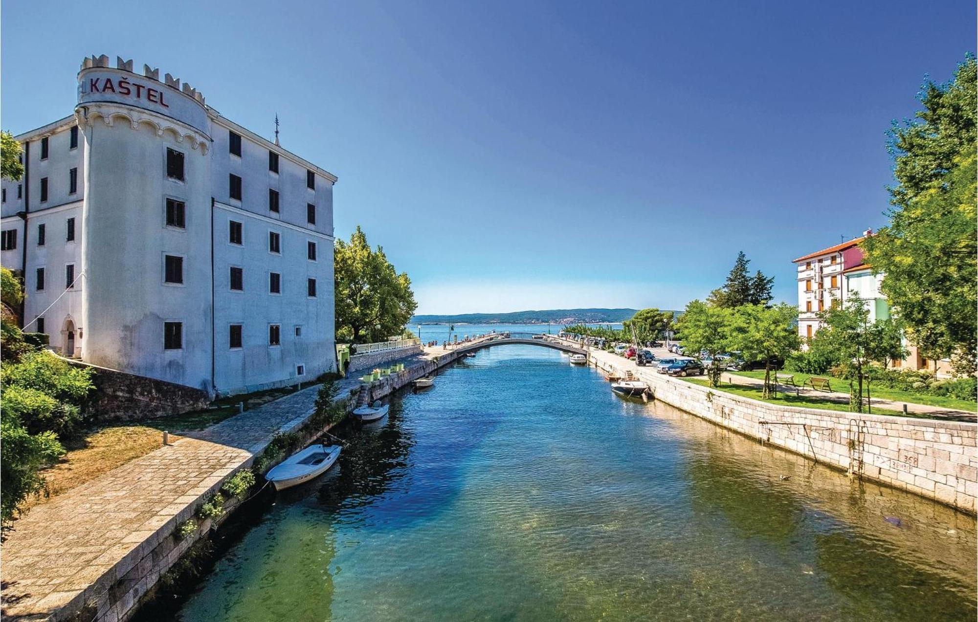 Amazing apartment in Crikvenica with 2 Bedrooms&WiFi Buitenkant foto