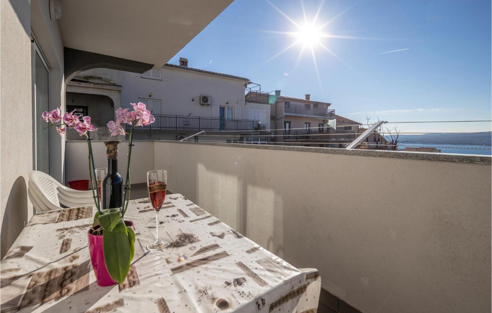 Amazing apartment in Crikvenica with 2 Bedrooms&WiFi Buitenkant foto